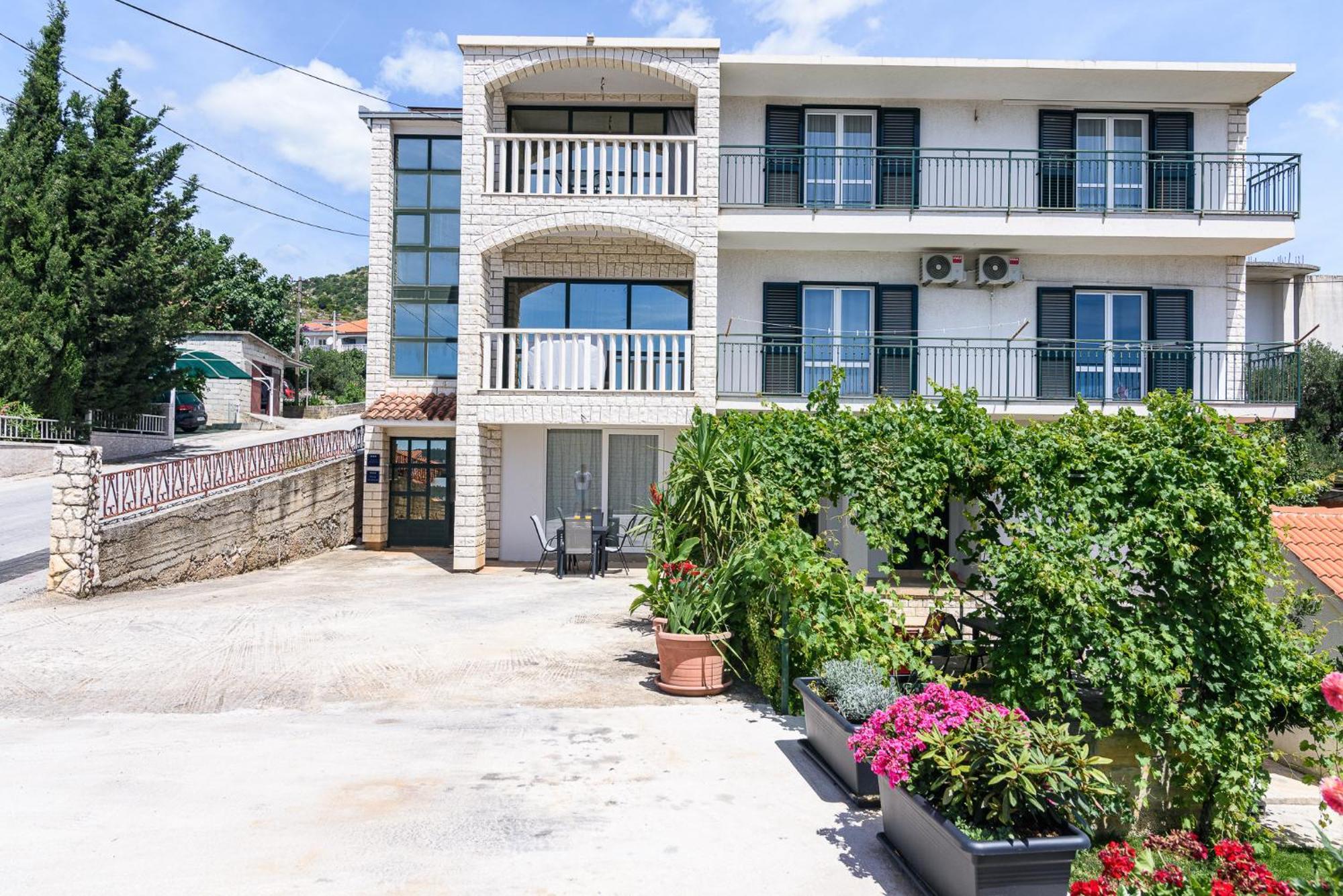 Apartments Eva トロギール エクステリア 写真